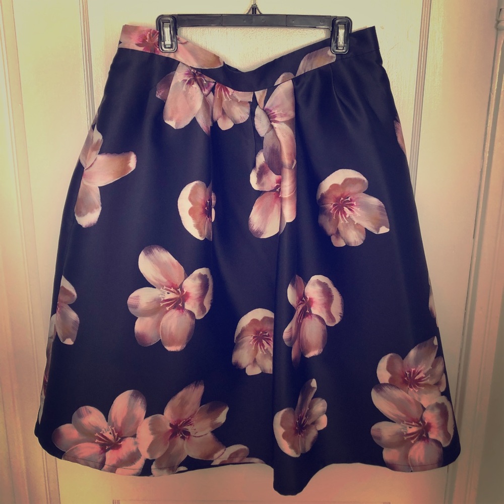 Statement maker Blue/Pink Floral Pouf Skirt